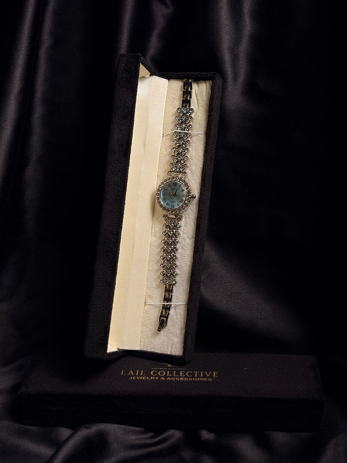 SEHEIN Crystal Round Watch