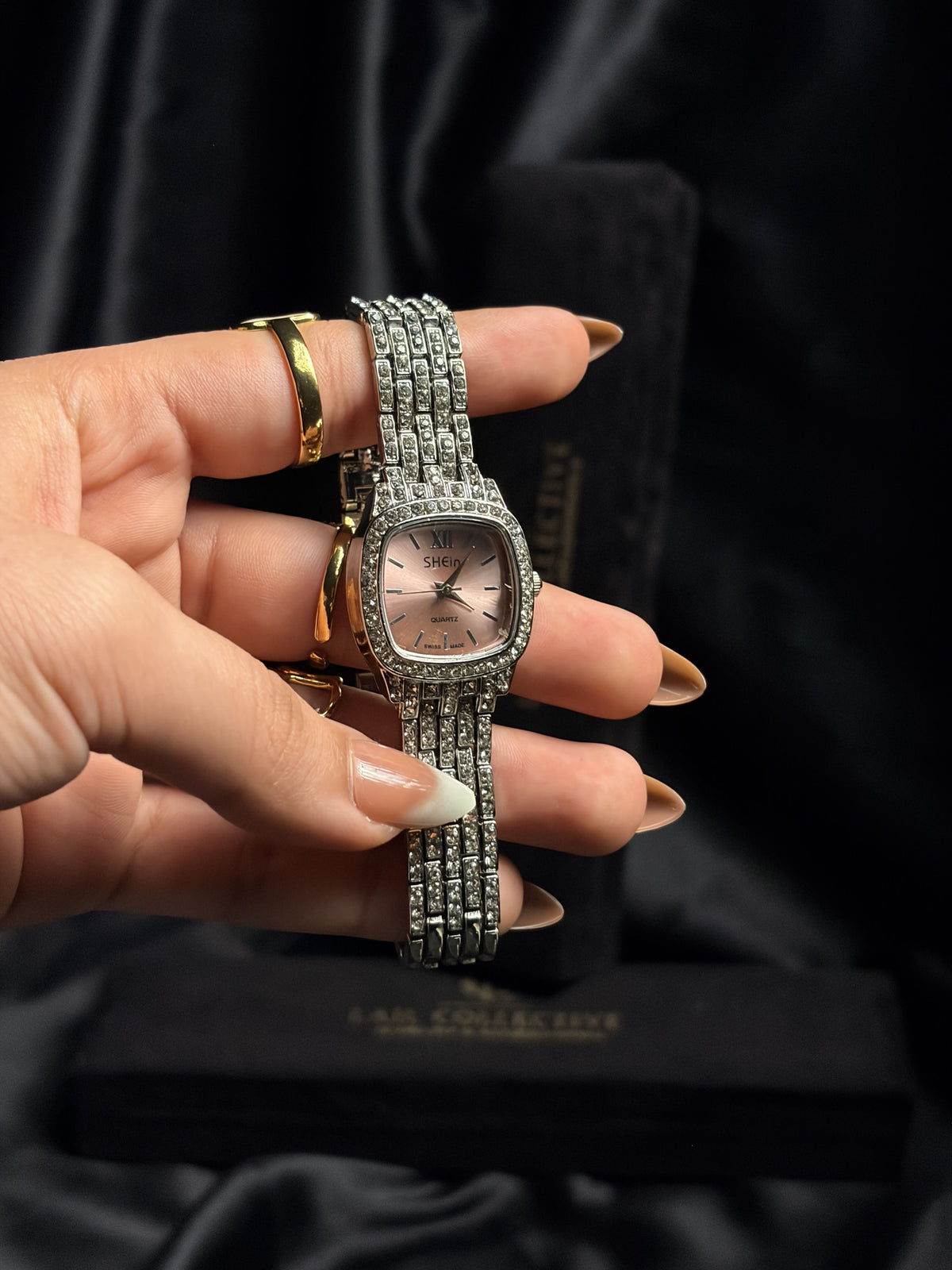 SEHEIN Crystal Elegance Watch